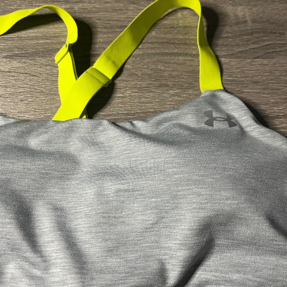 Under Armour Seamless Low Impact Long Sports Bra Womens Medium Cross-Back Straps - Picture 3 of 7